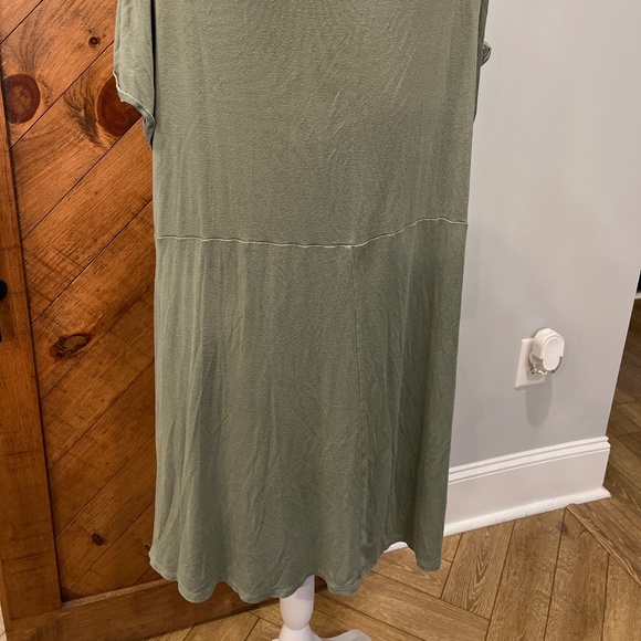 Asymmetrical Tee - Picture 2 of 2